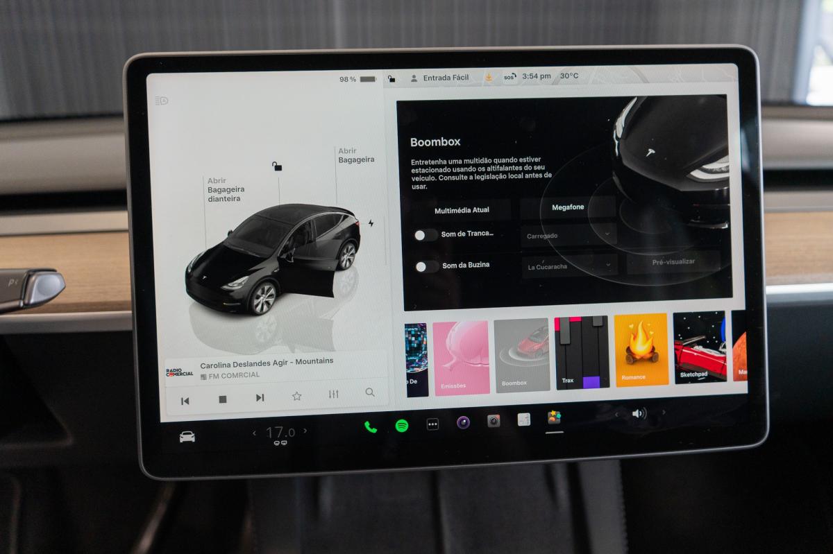 tesla-model-y-2023-eletrico-500cc