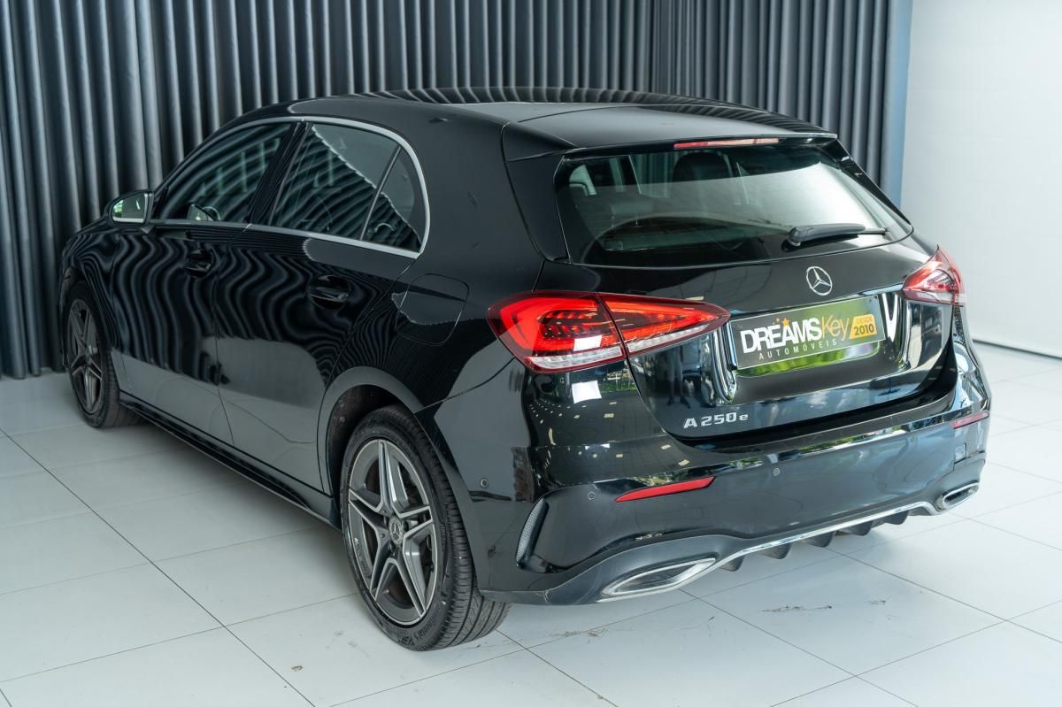 mercedes-benz-classe-a-2022-hibrido-a-gasolina-1332cc
