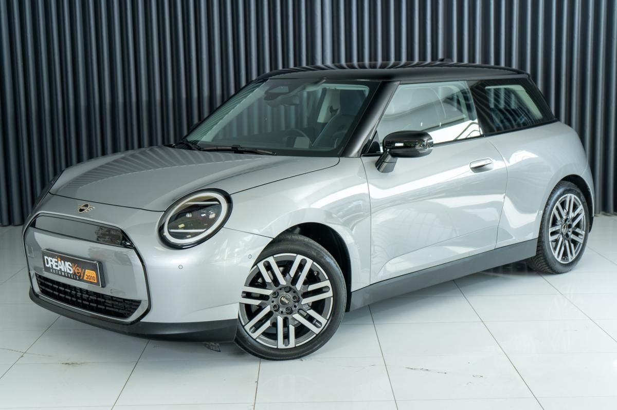 mini-cooper-2025-eletrico-500cc