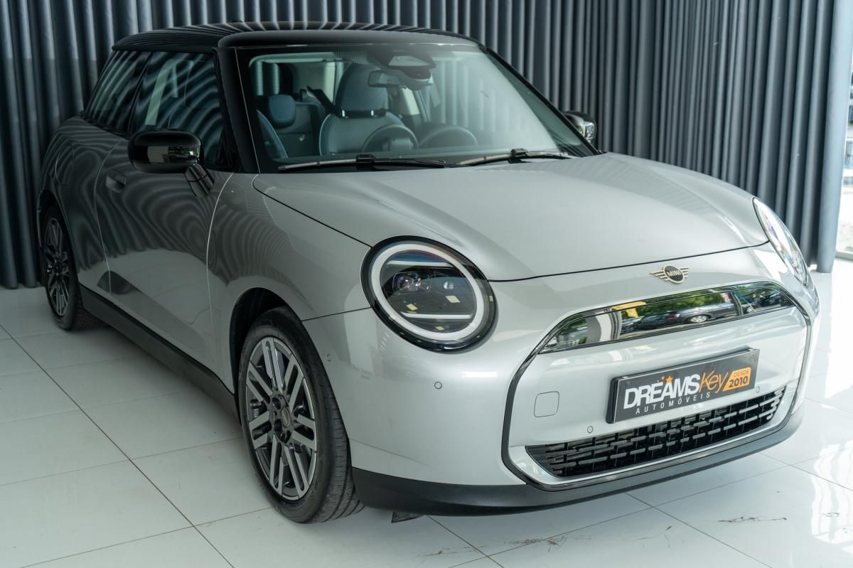 mini-cooper-2025-eletrico-500cc