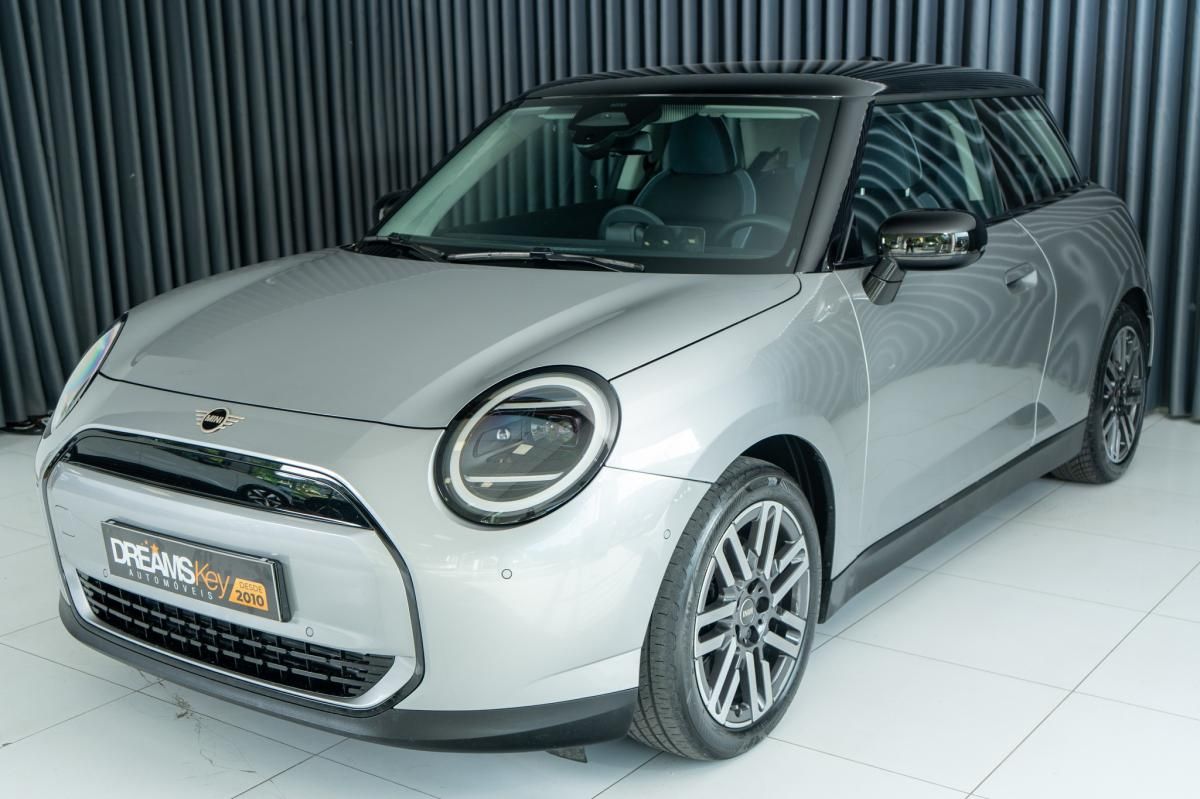 mini-cooper-2025-eletrico-500cc