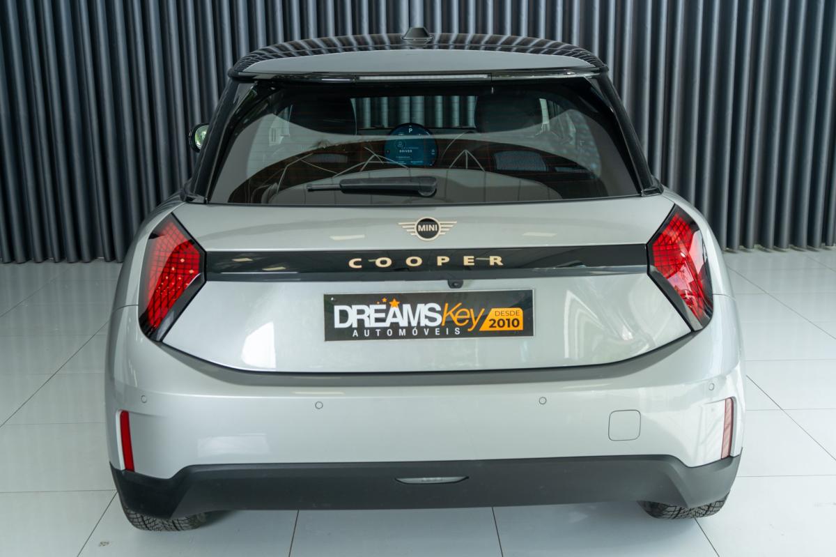 mini-cooper-2025-eletrico-500cc