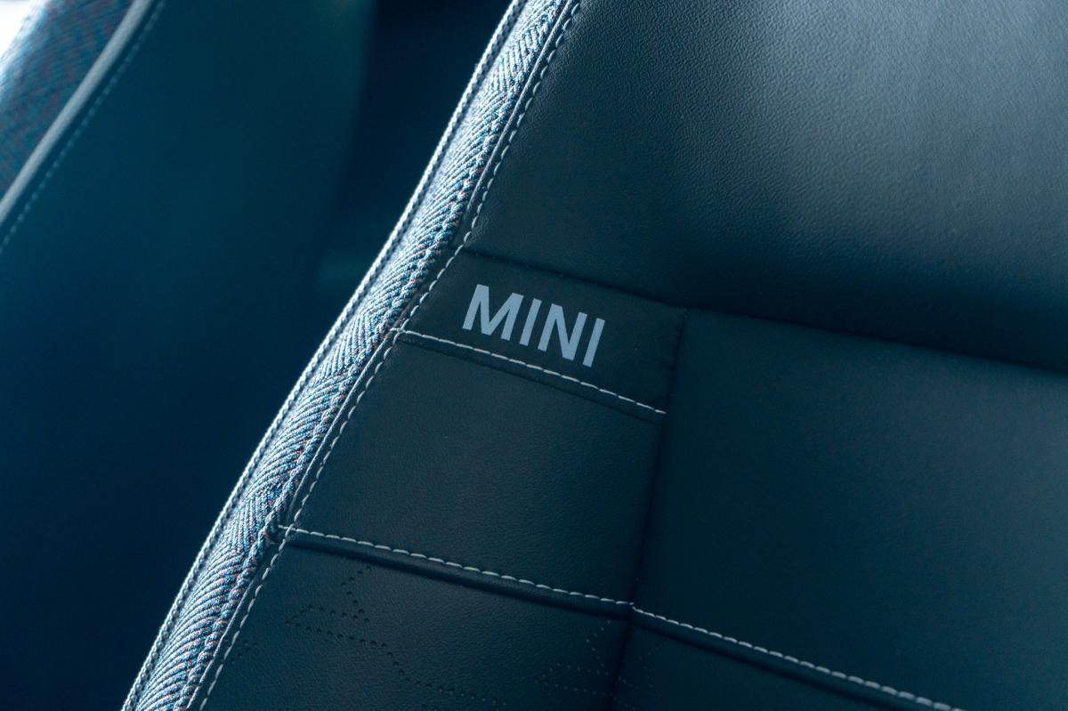 mini-cooper-2025-eletrico-500cc