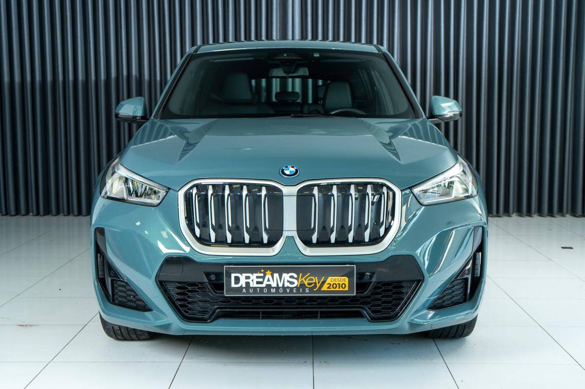 bmw-ix-2023-eletrico-500cc