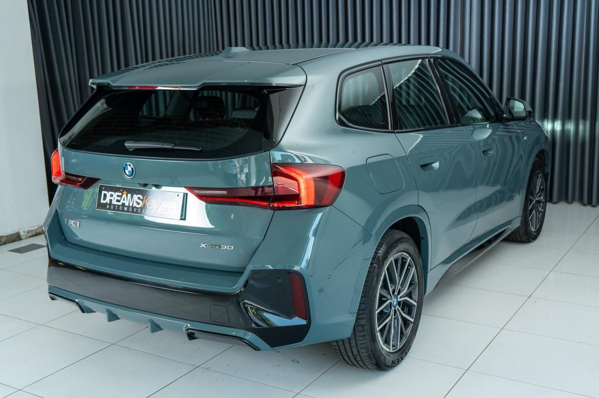 bmw-ix-2023-eletrico-500cc