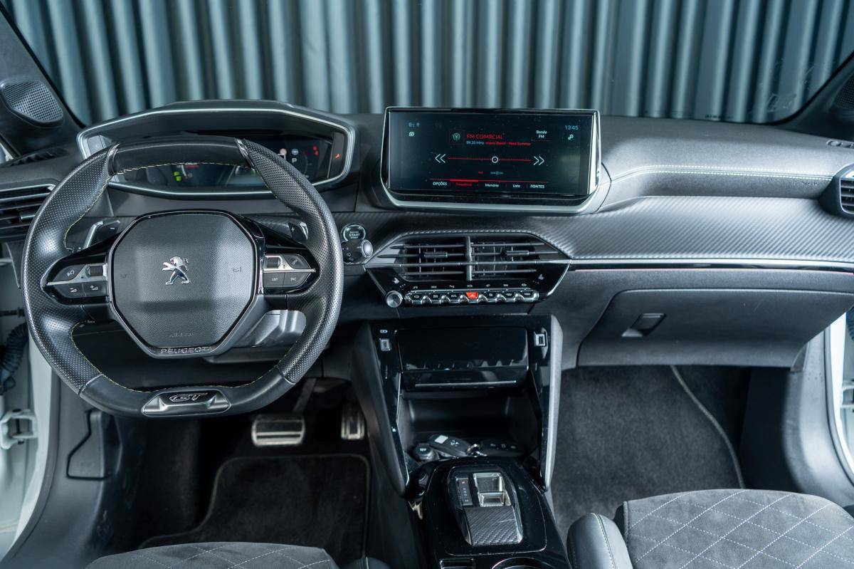 peugeot-208-2022-gasolina-1199cc