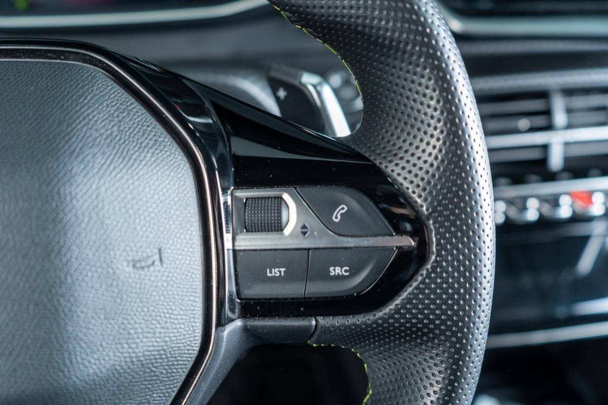 peugeot-208-2022-gasolina-1199cc