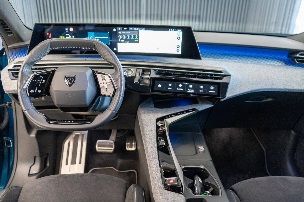 peugeot-e-3008-2025-eletrico-500cc