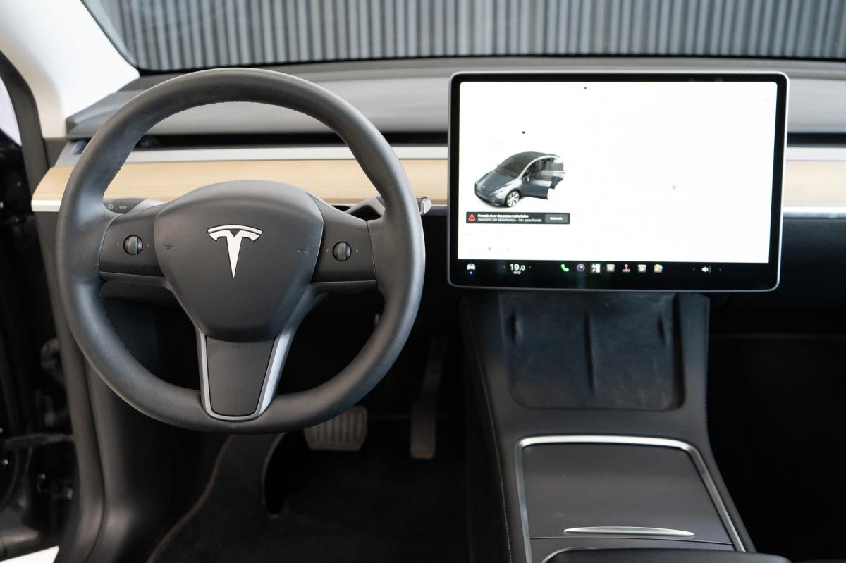tesla-model-y-2023-eletrico-0cc