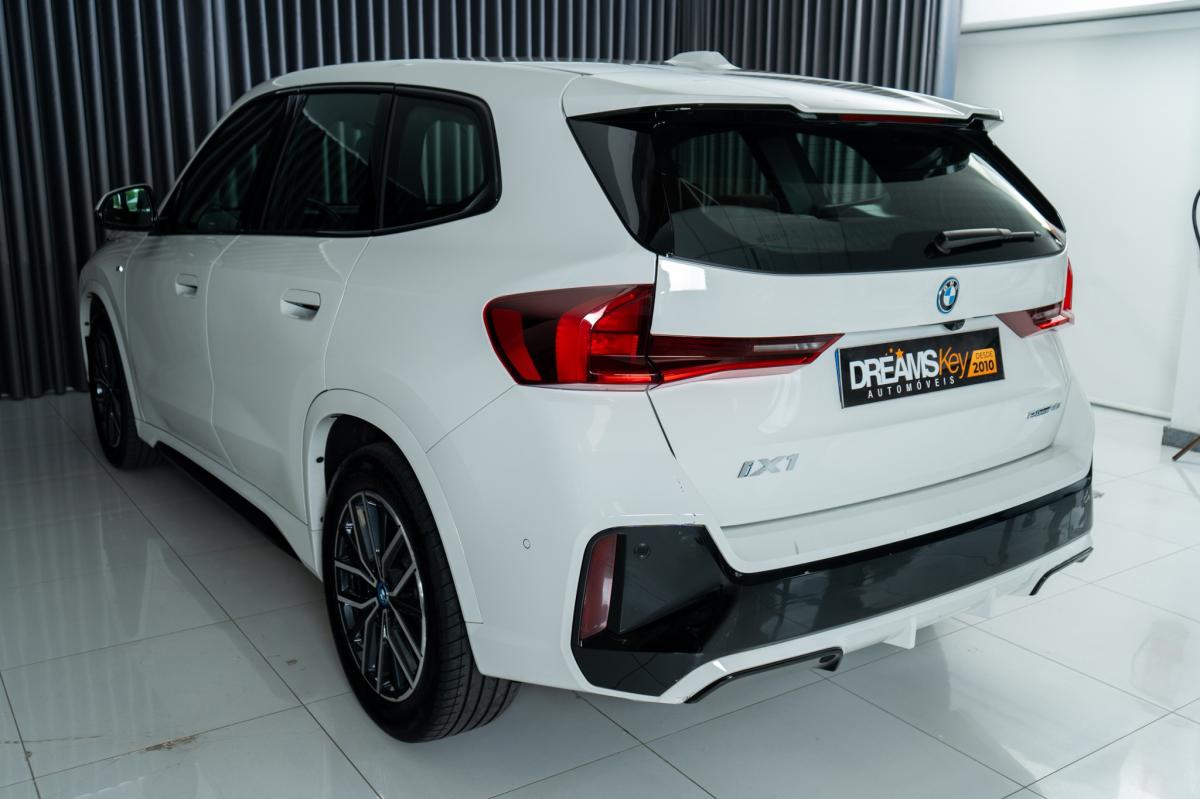 bmw-ix-2024-eletrico-500cc