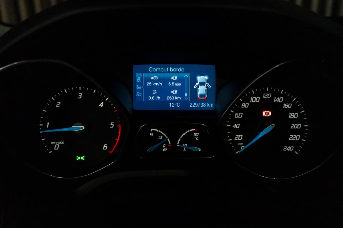 ford-focus-sw-2011-diesel-1560cc