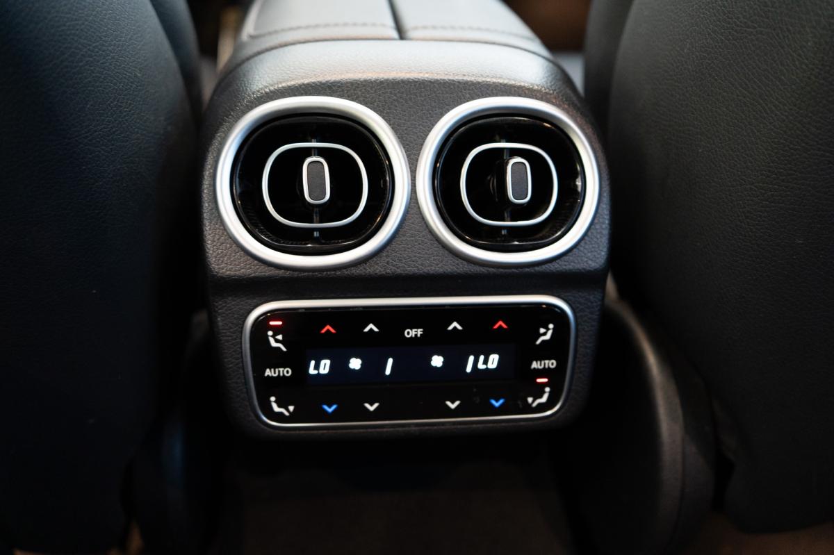 mercedes-benz-classe-c-2022-hibrido-a-gasolina-1999cc