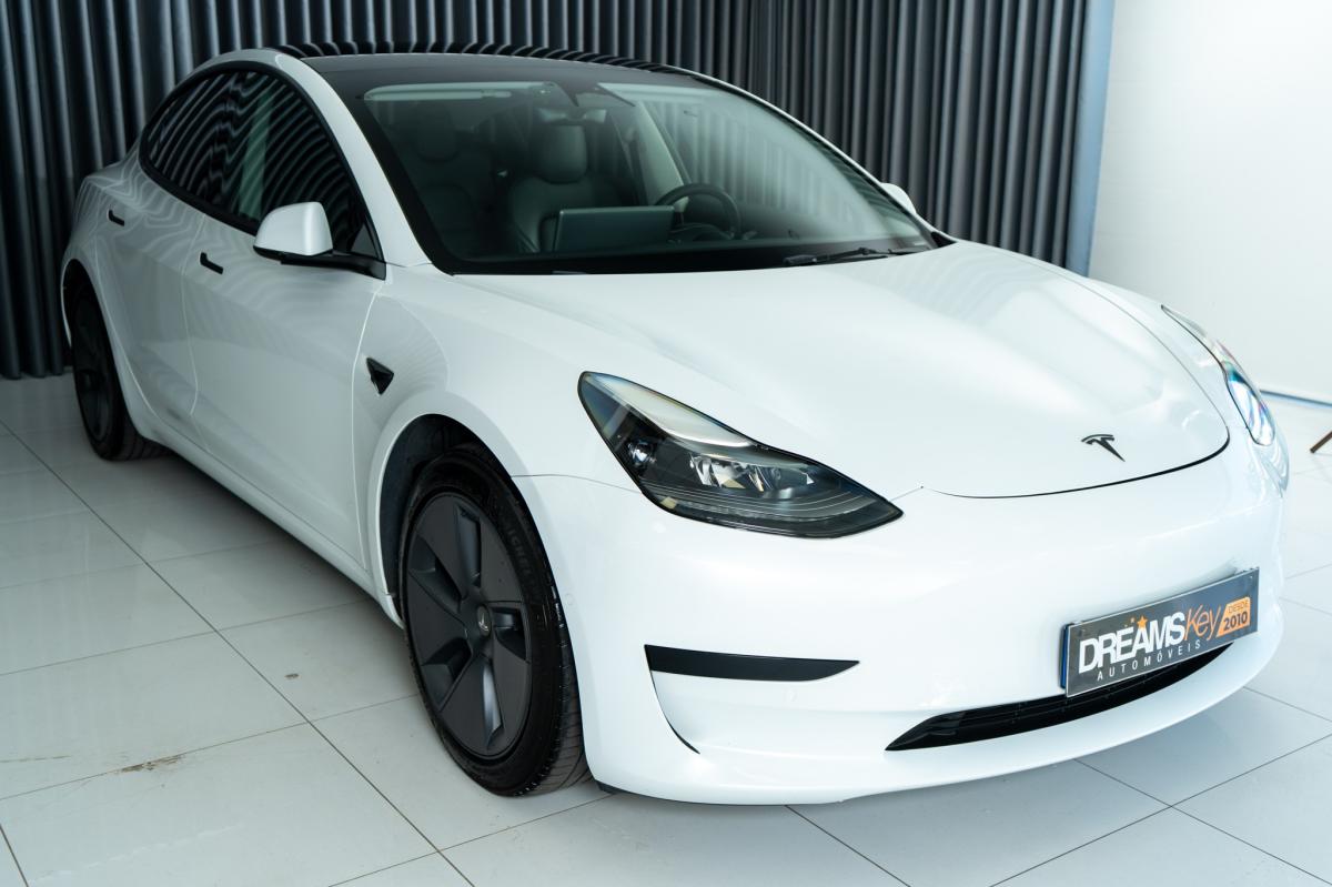 tesla-model-3-2022-eletrico-500cc