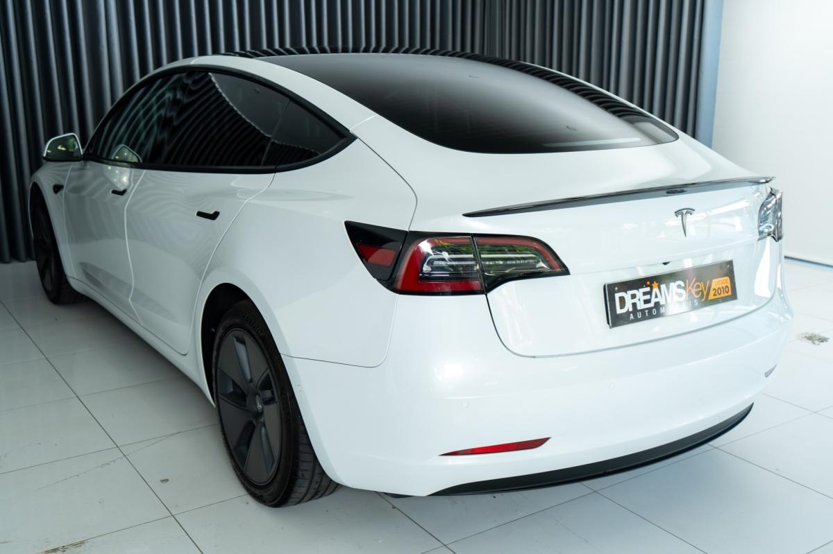 tesla-model-3-2022-eletrico-500cc