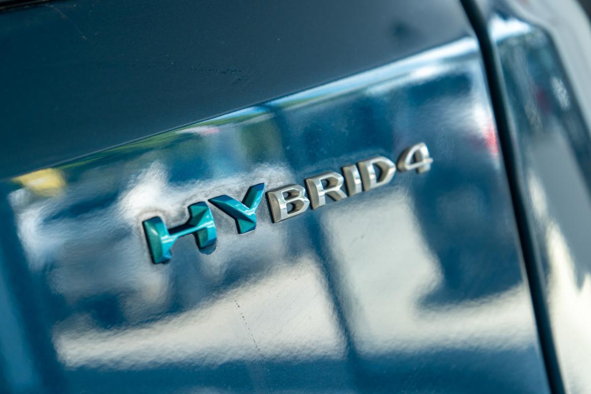 peugeot-3008-2021-hibrido-a-gasolina-1598cc