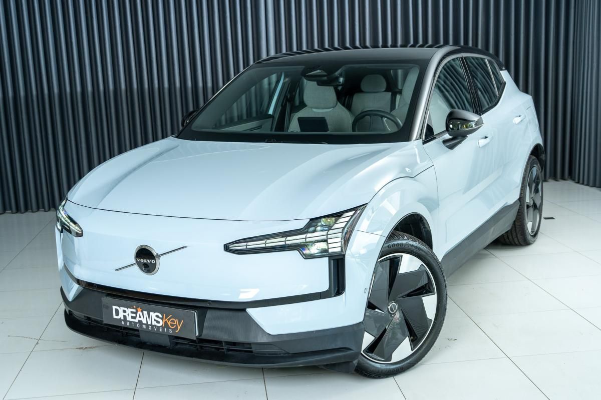 volvo-ex30-2024-eletrico-500cc