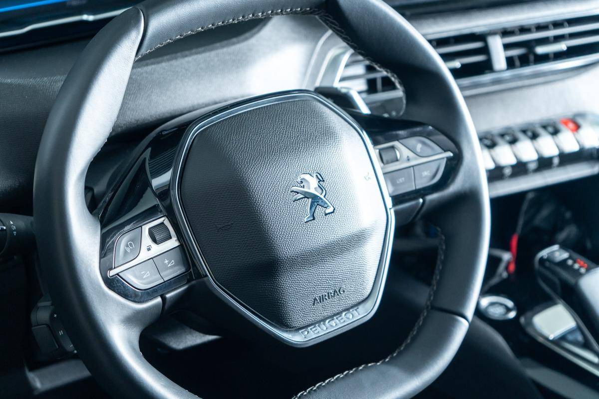 peugeot-3008-2022-gasolina-1199cc