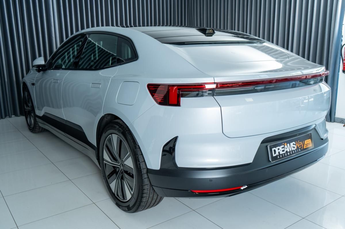 polestar-4-2024-eletrico-500cc