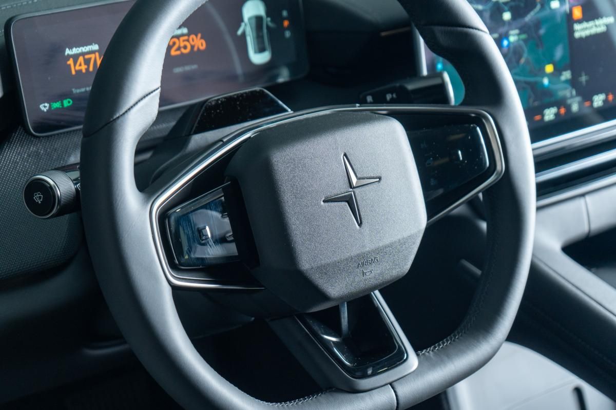 polestar-4-2024-eletrico-500cc