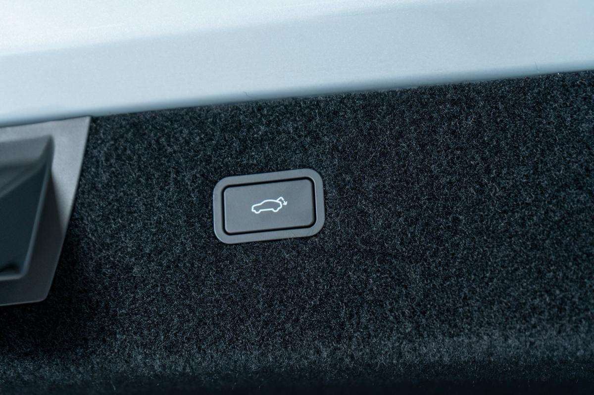 polestar-4-2024-eletrico-500cc