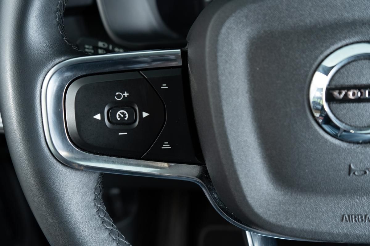 volvo-xc40-2023-eletrico-500cc