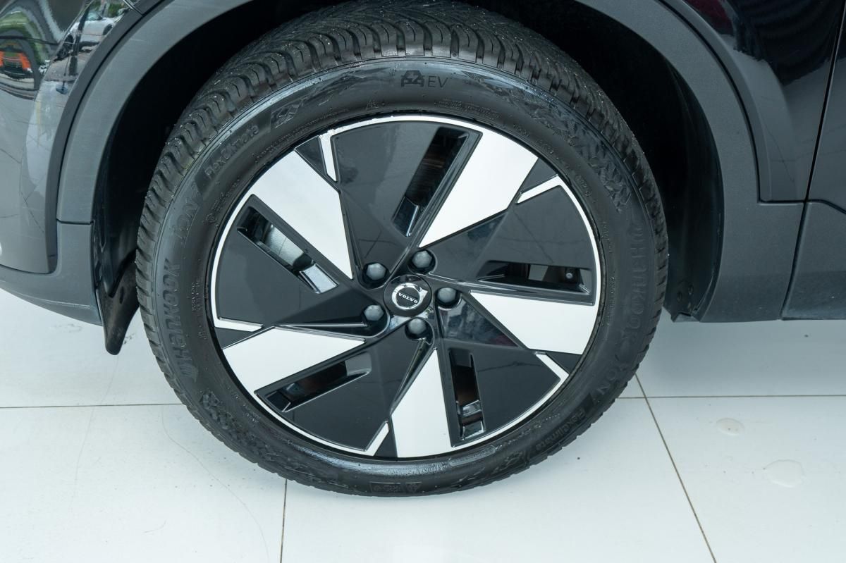 volvo-xc40-2023-eletrico-500cc