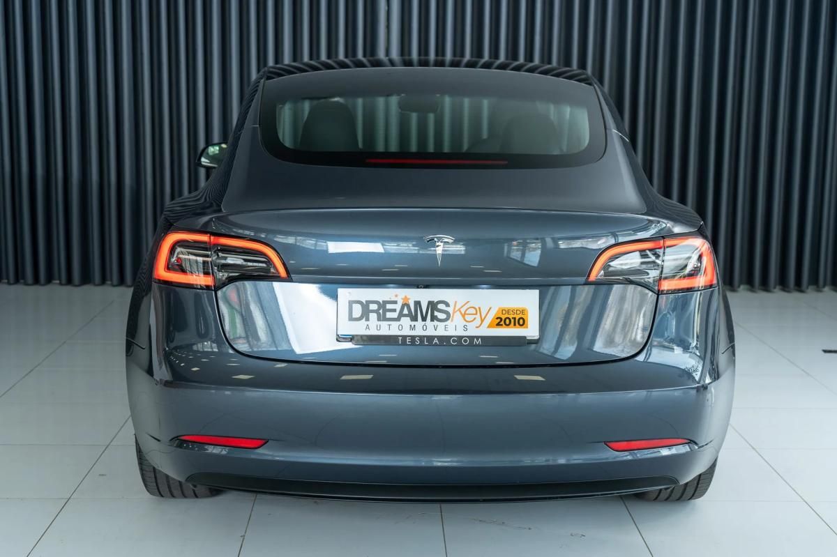 tesla-model-3-2023-eletrico-500cc