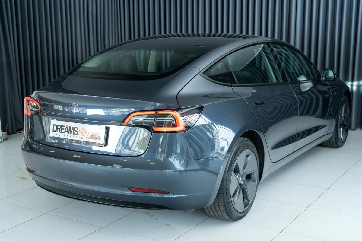 tesla-model-3-2023-eletrico-500cc