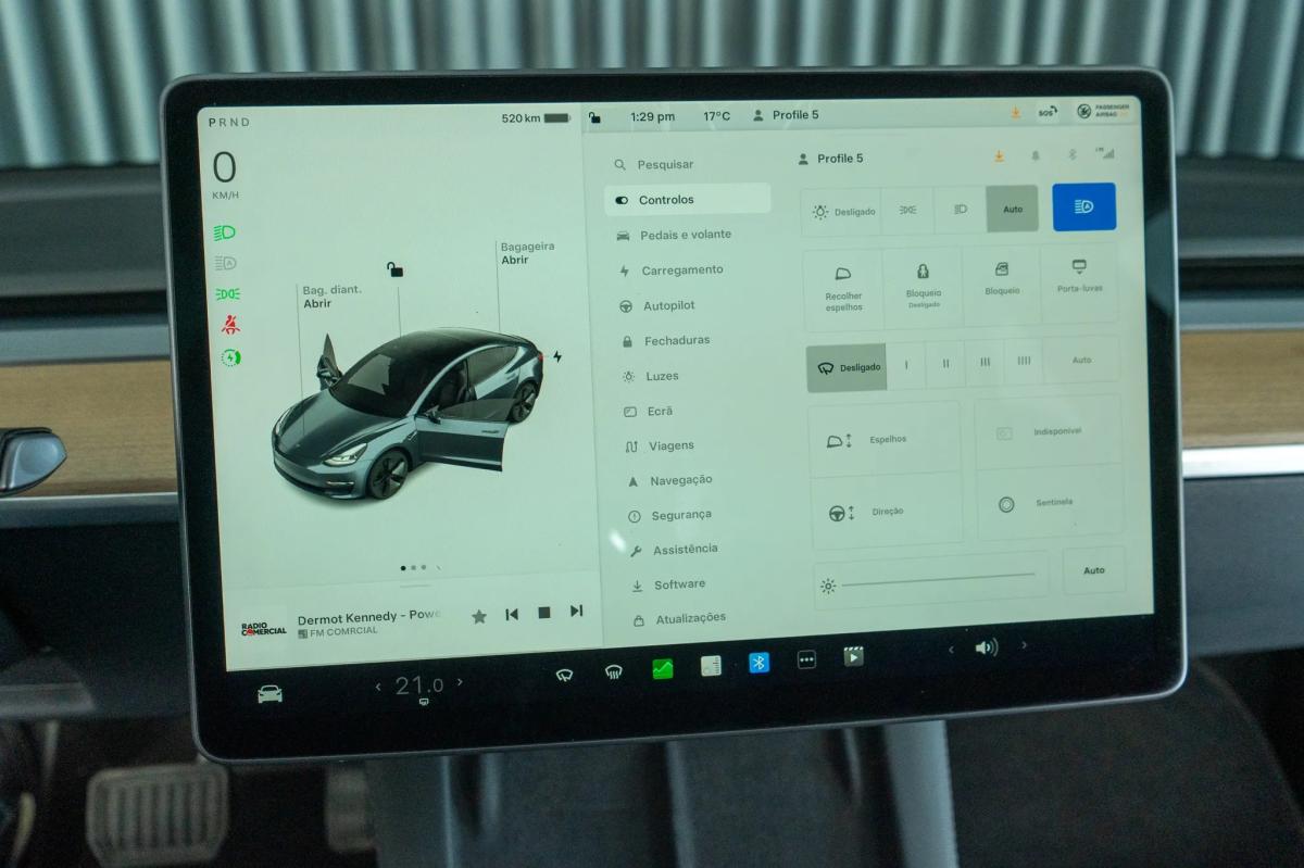 tesla-model-3-2023-eletrico-500cc