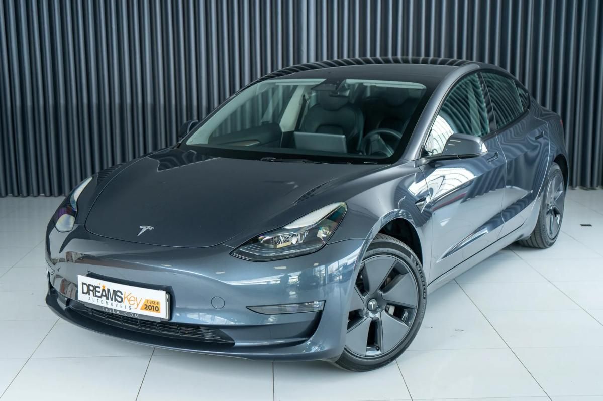 tesla-model-3-2023-eletrico-500cc