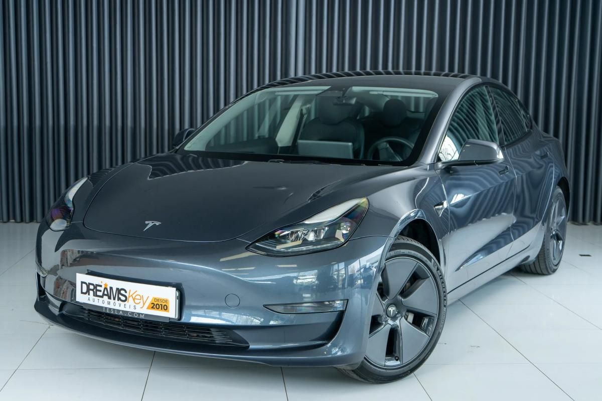 tesla-model-3-2023-eletrico-500cc