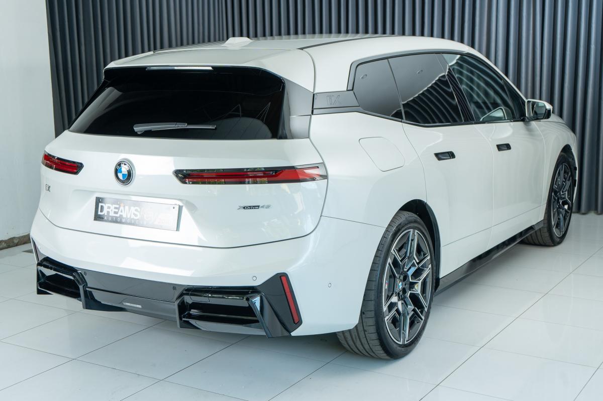 bmw-ix-2025-eletrico-500cc