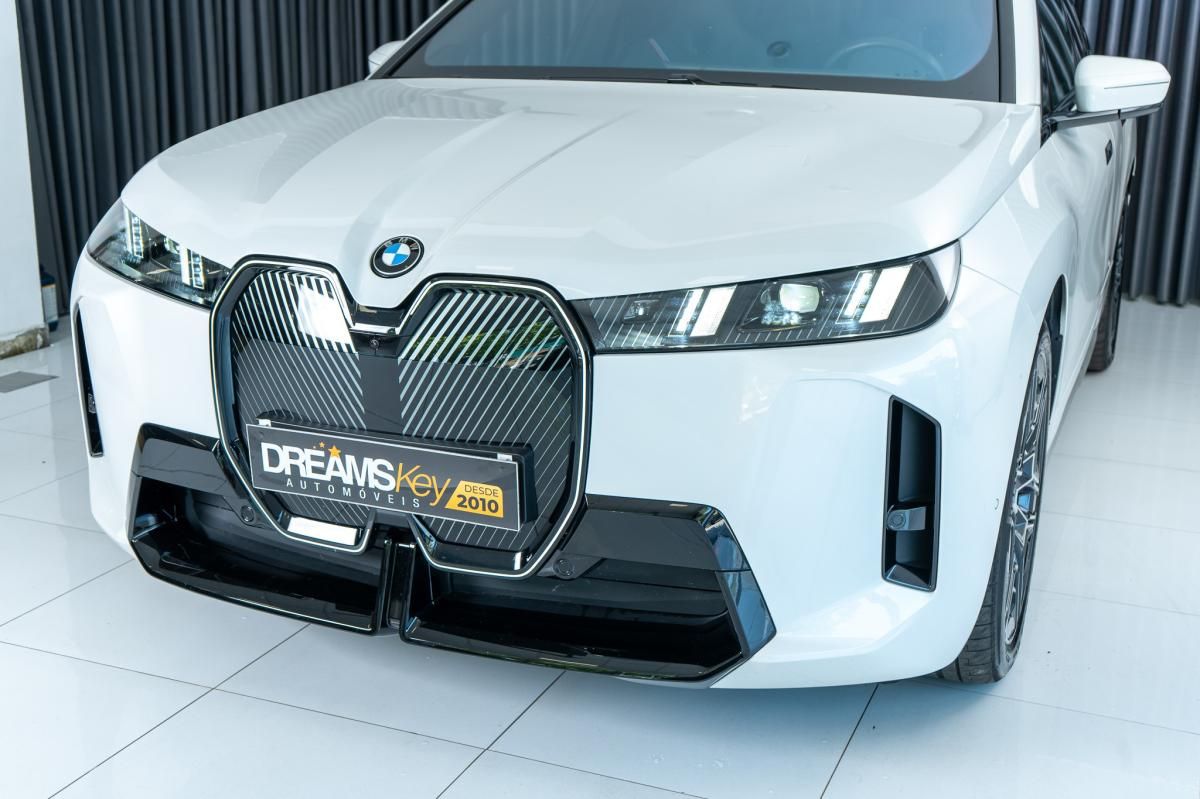 bmw-ix-2025-eletrico-500cc