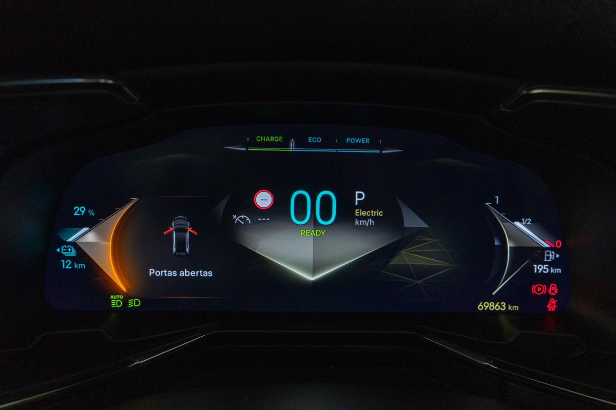 ds-ds-7-crossback-2023-hibrido-a-gasolina-1598cc