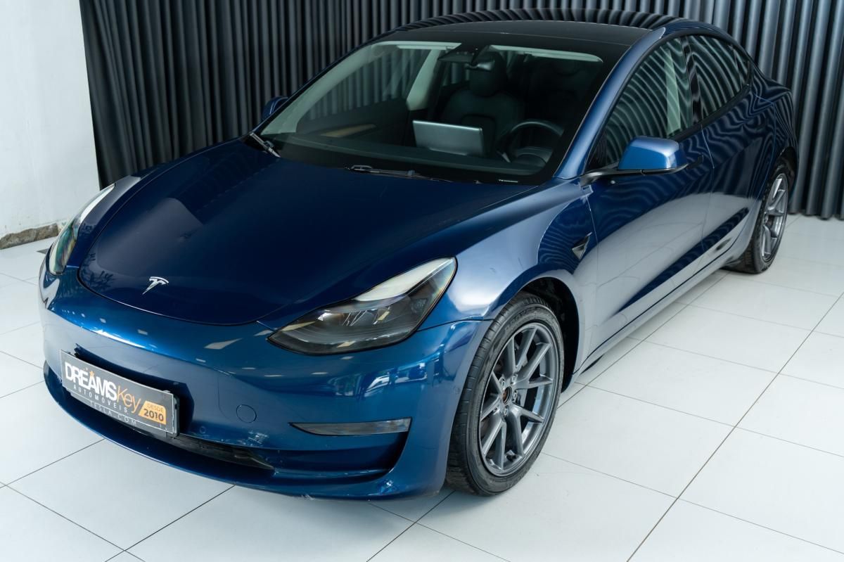 tesla-model-3-2022-eletrico-500cc