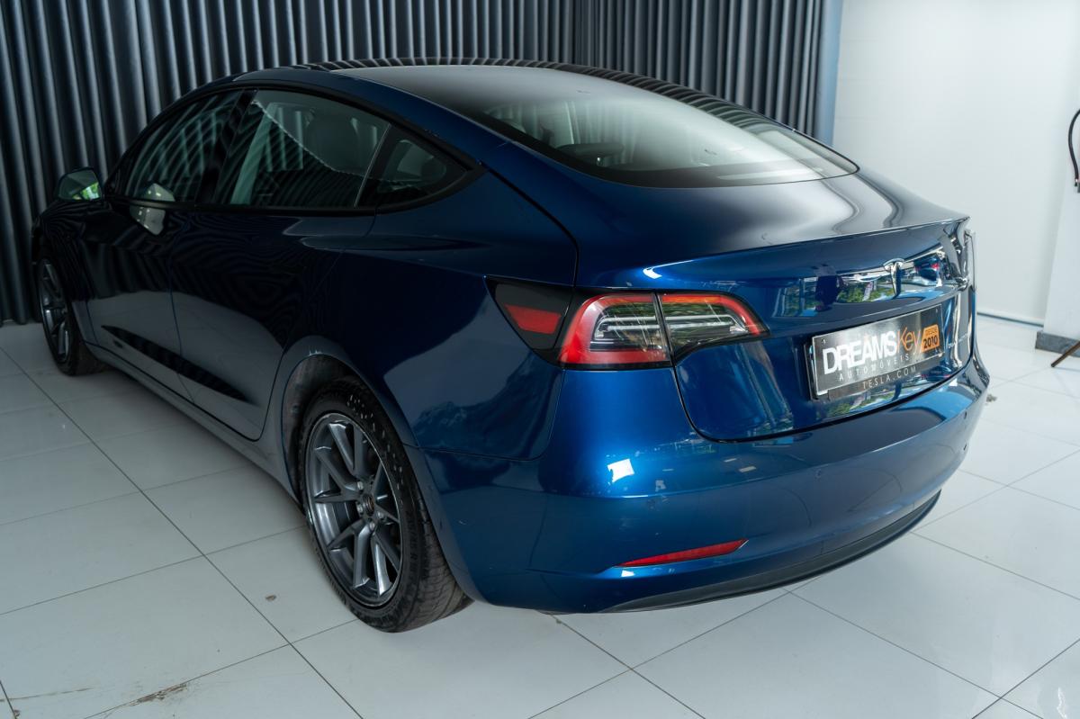 tesla-model-3-2022-eletrico-500cc