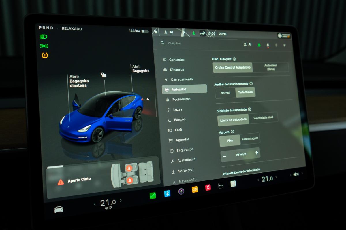 tesla-model-3-2022-eletrico-500cc