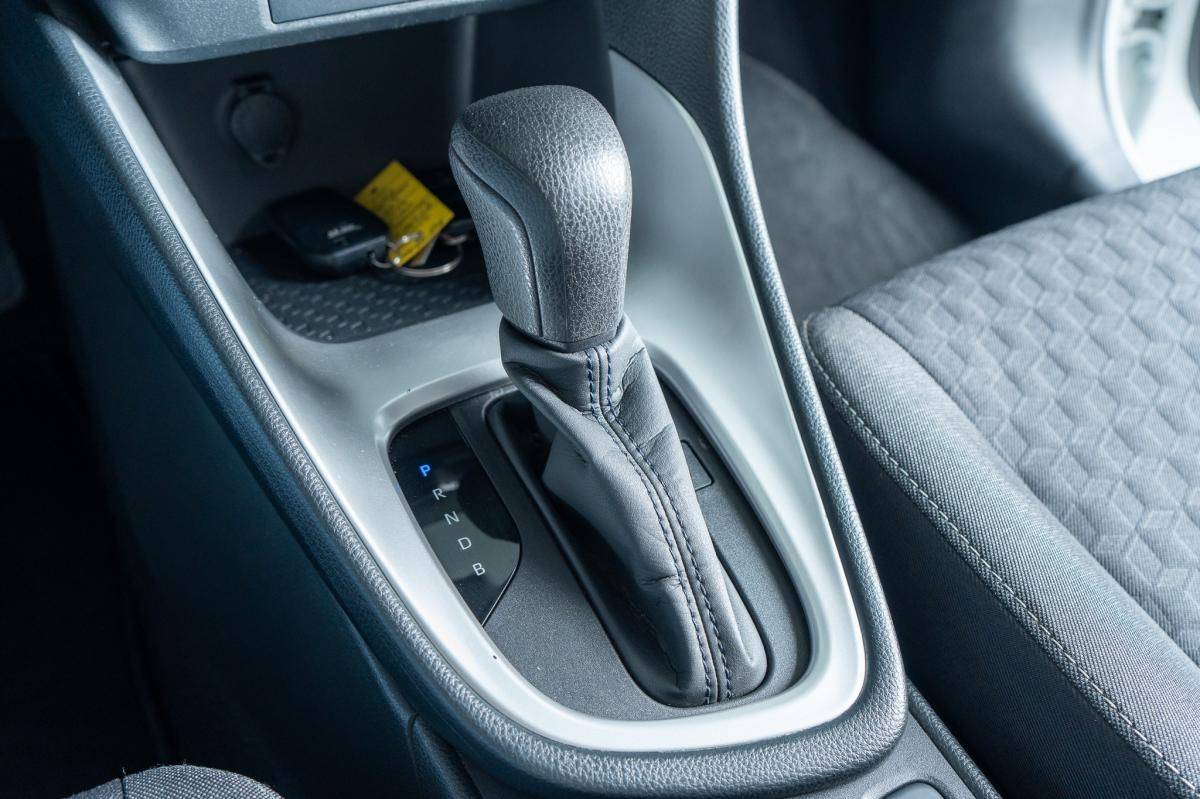 toyota-yaris-2022-hibrido-a-gasolina-1490cc