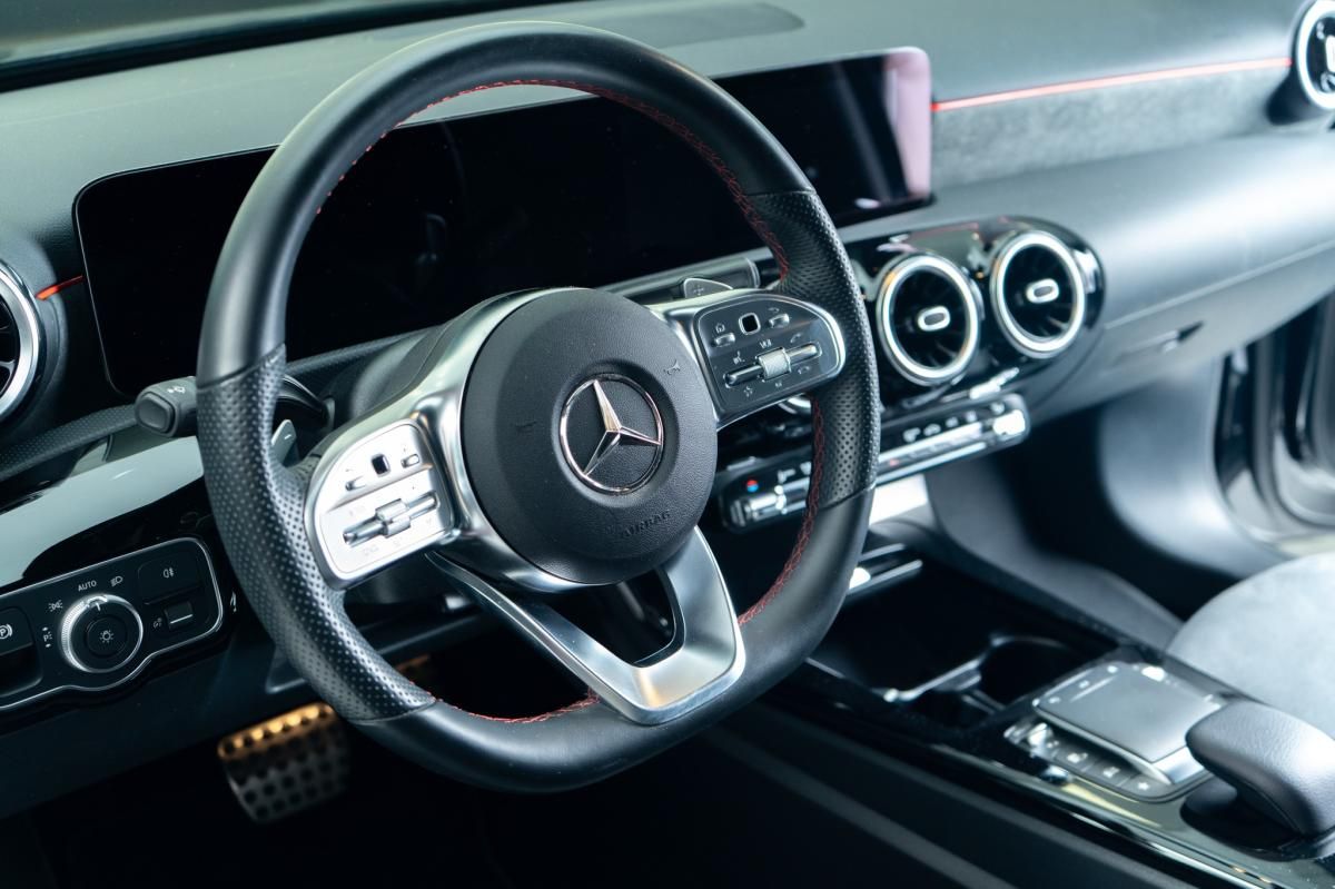 mercedes-benz-classe-a-2022-hibrido-a-gasolina-1332cc