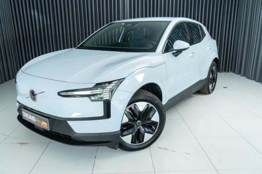 volvo-ex30-2025-eletrico-500cc