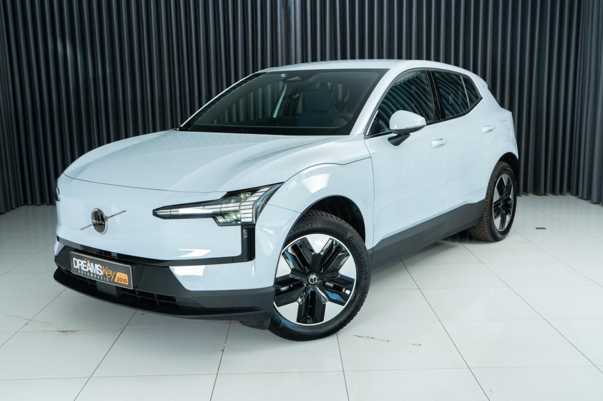 volvo-ex30-2025-eletrico-500cc