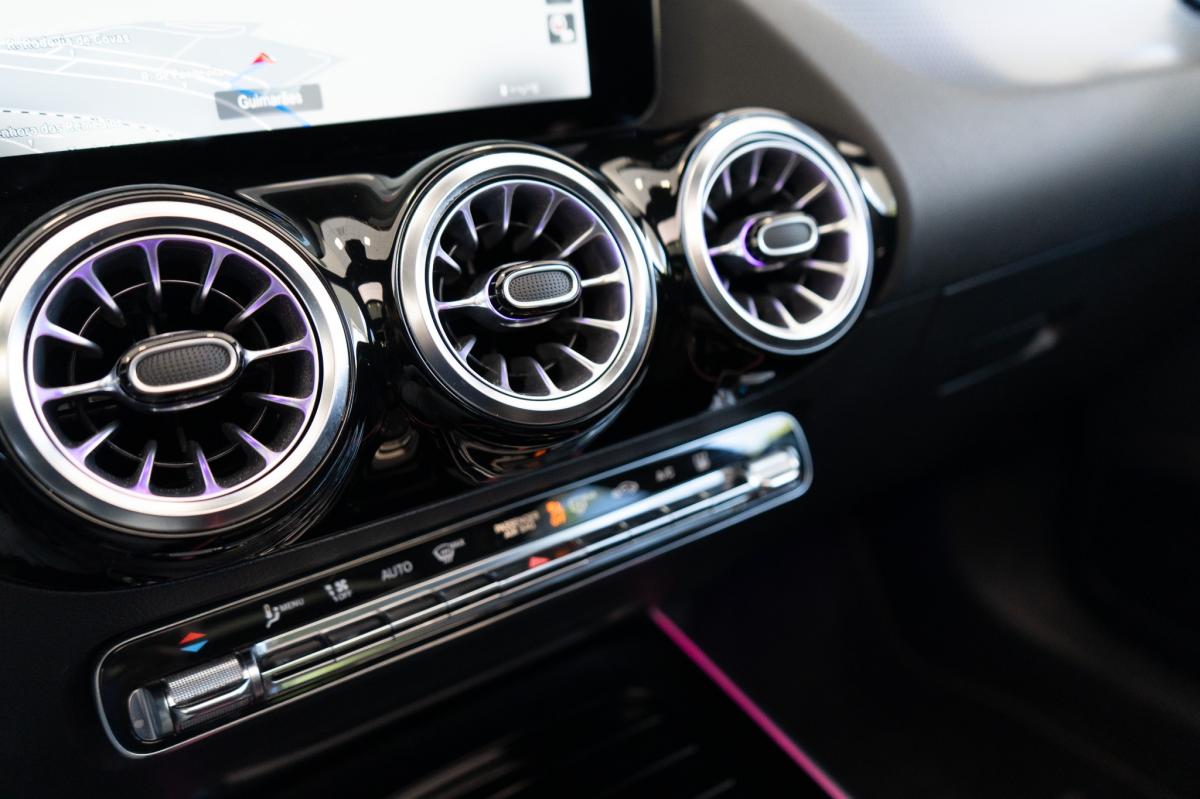mercedes-benz-eqa-2021-eletrico-500cc