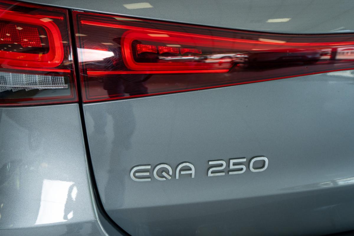 mercedes-benz-eqa-2021-eletrico-500cc