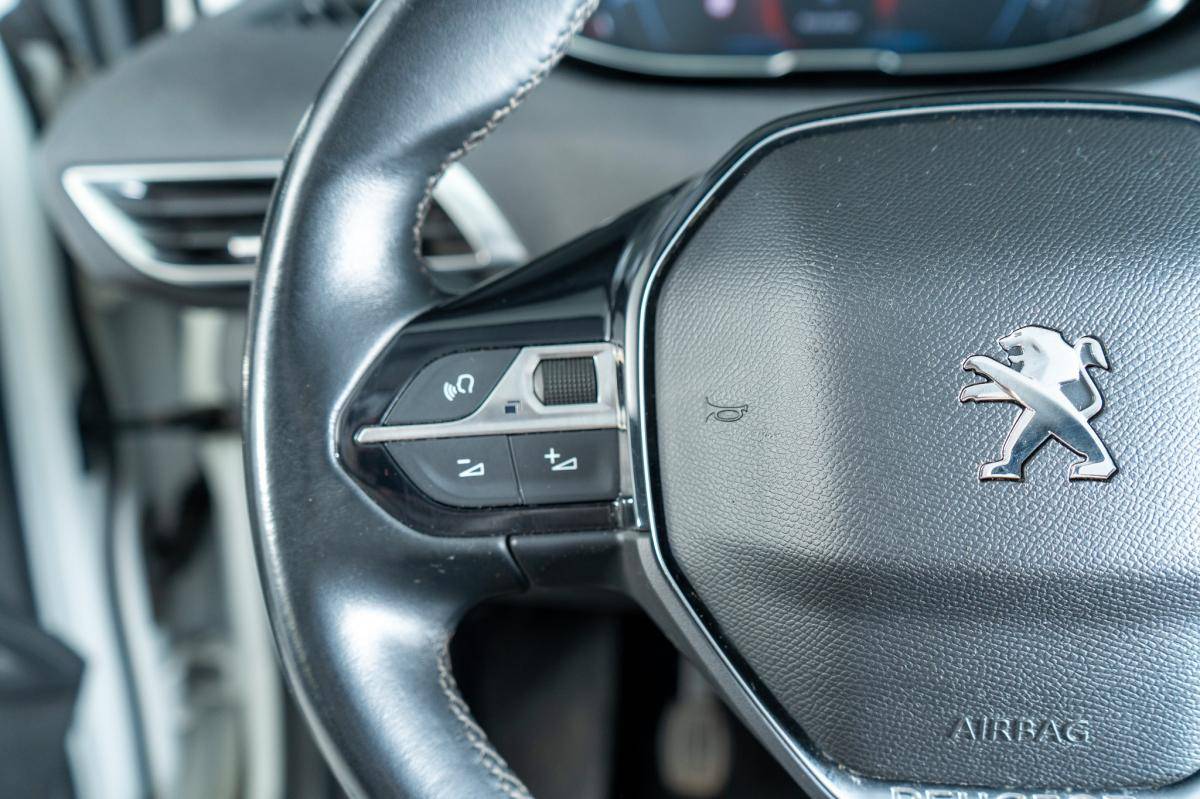 peugeot-3008-2022-diesel-1499cc