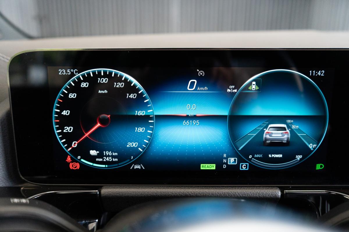 mercedes-benz-eqa-2023-eletrico-500cc