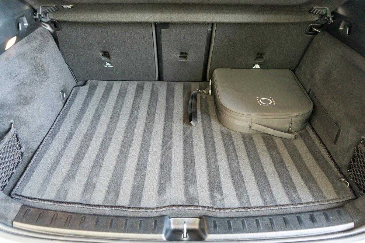 mercedes-benz-eqa-2023-eletrico-500cc