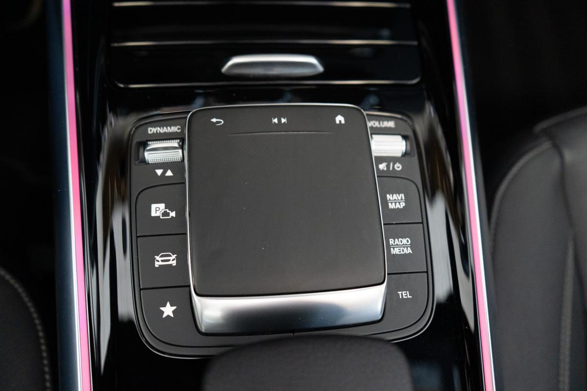 mercedes-benz-eqa-2023-eletrico-500cc