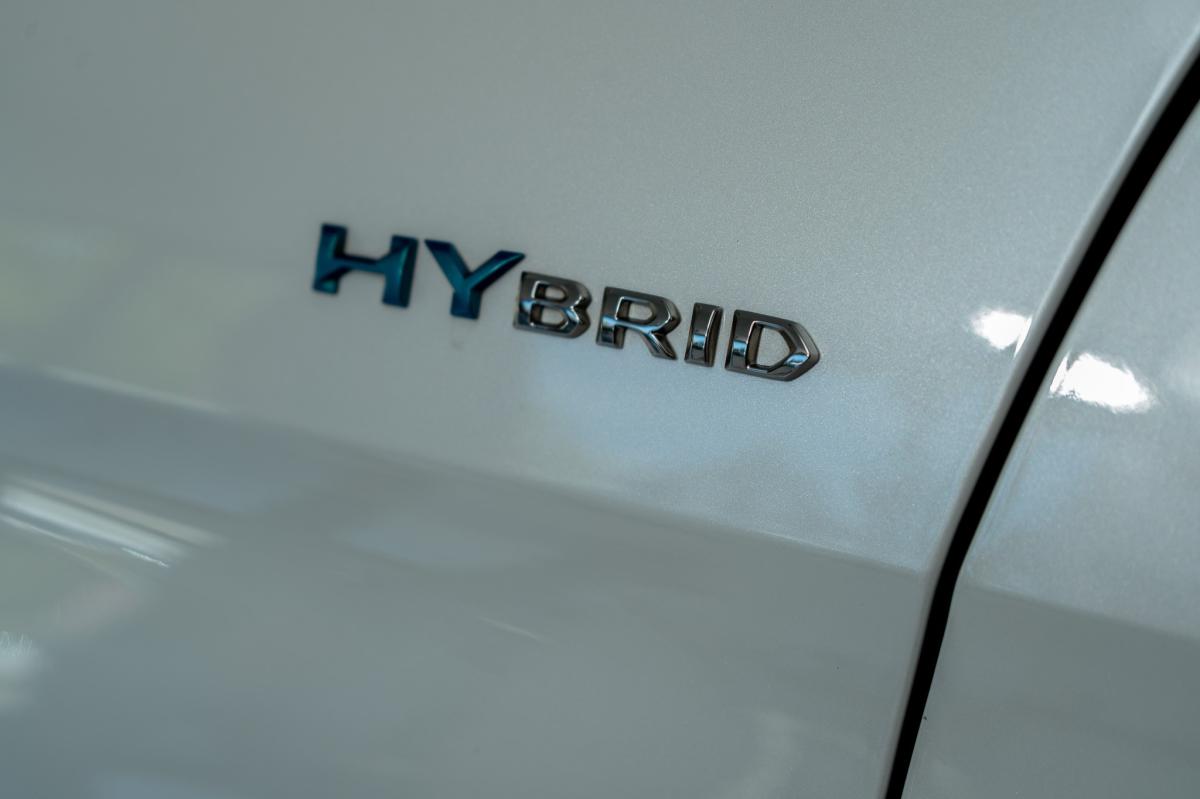 peugeot-3008-2021-hibrido-a-gasolina-1598cc