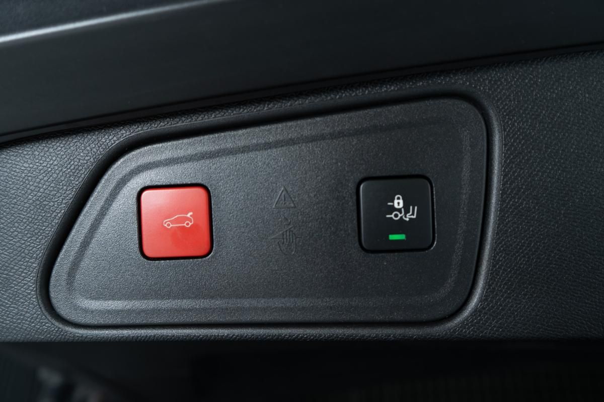 peugeot-3008-2021-hibrido-a-gasolina-1598cc