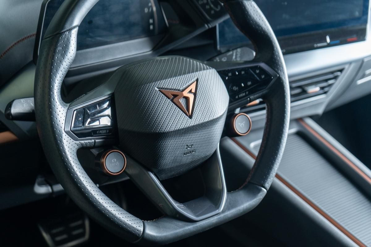 cupra-born-2024-eletrico-500cc